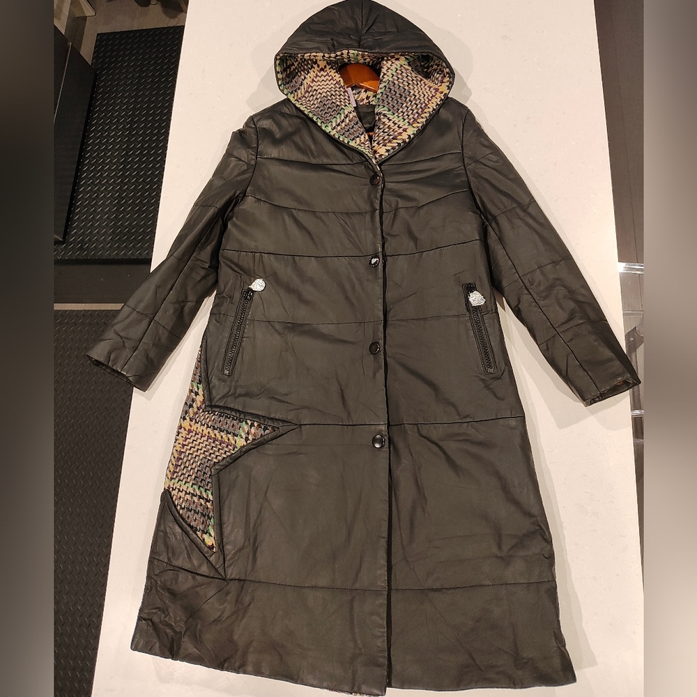 Stylish Black Hooded Women's Coat
